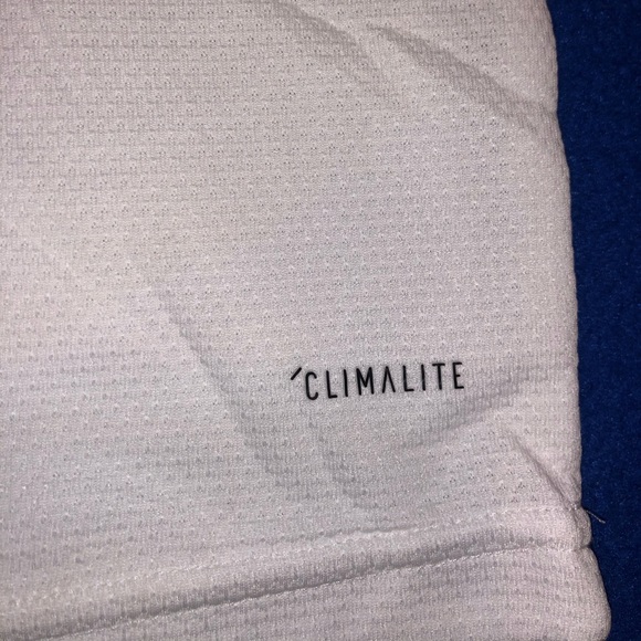 🛑sold🛑Last day available!! Adidas Real Madrid - Picture 4 of 4